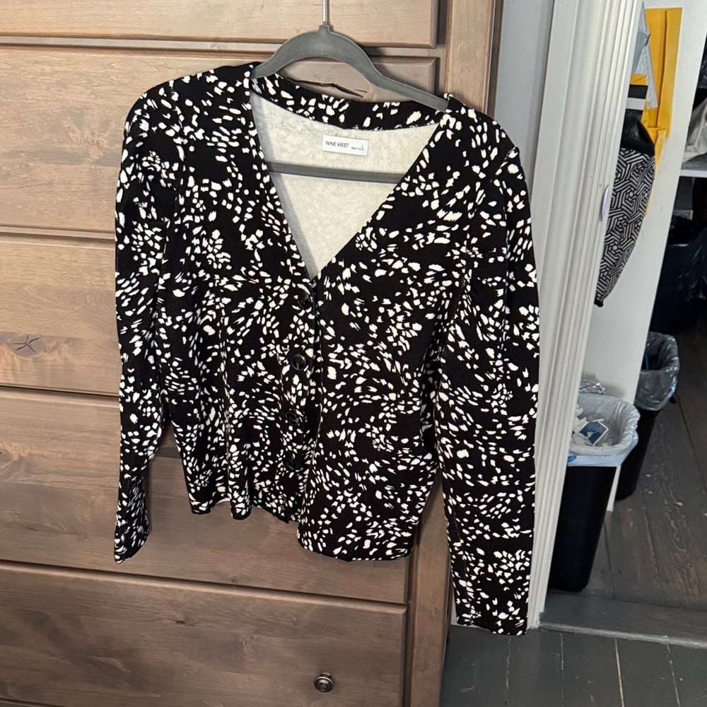 Nine West Black and White Leaf Print Cardigan